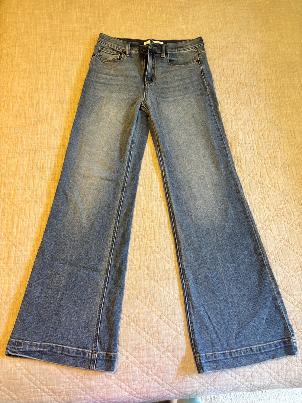 Altar’d State- Women's Wide-Leg Stretch Jeans in Medium Blue, 28